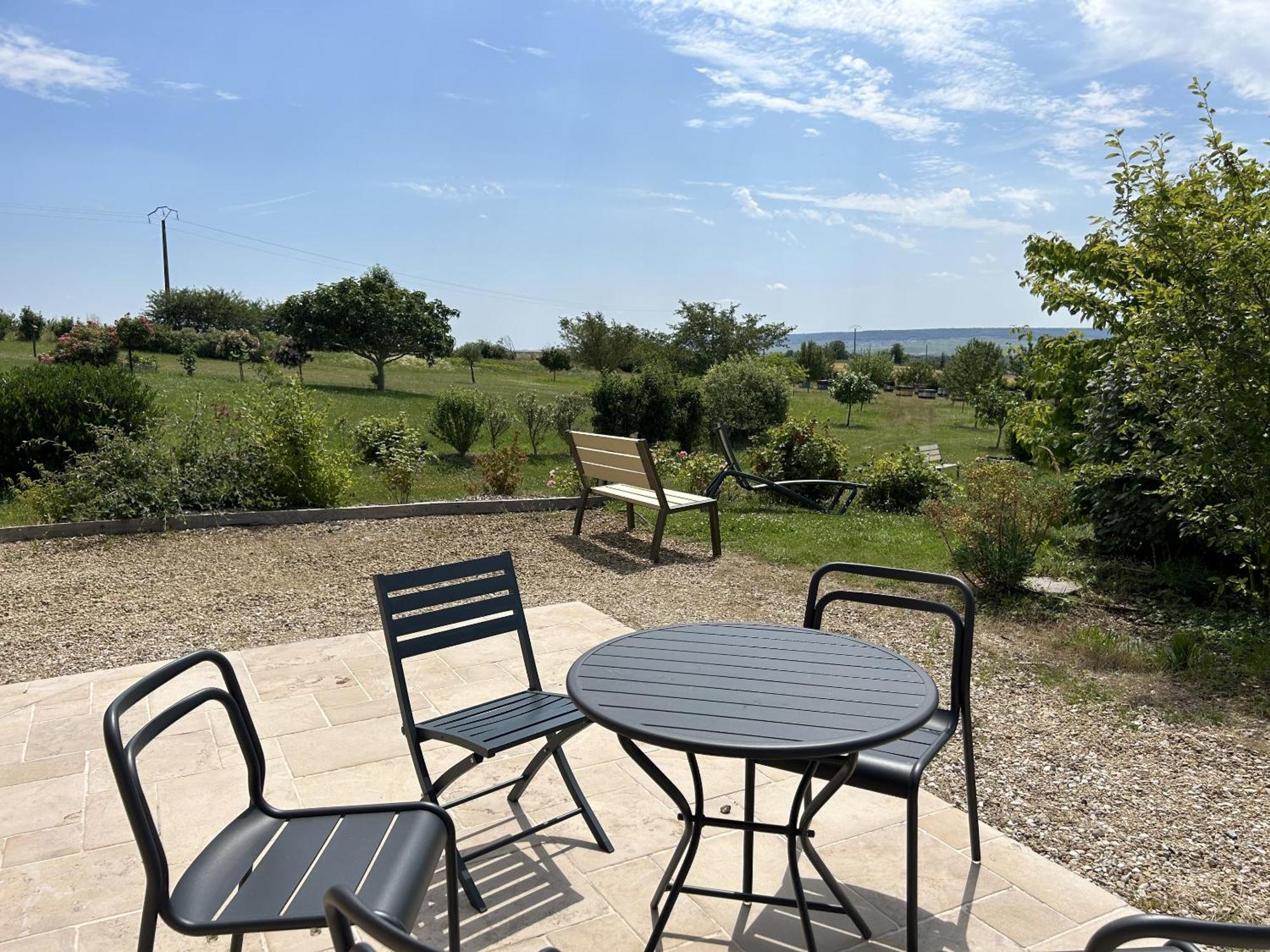 Le Charme Villa Cernay-les-Reims Eksteriør bilde