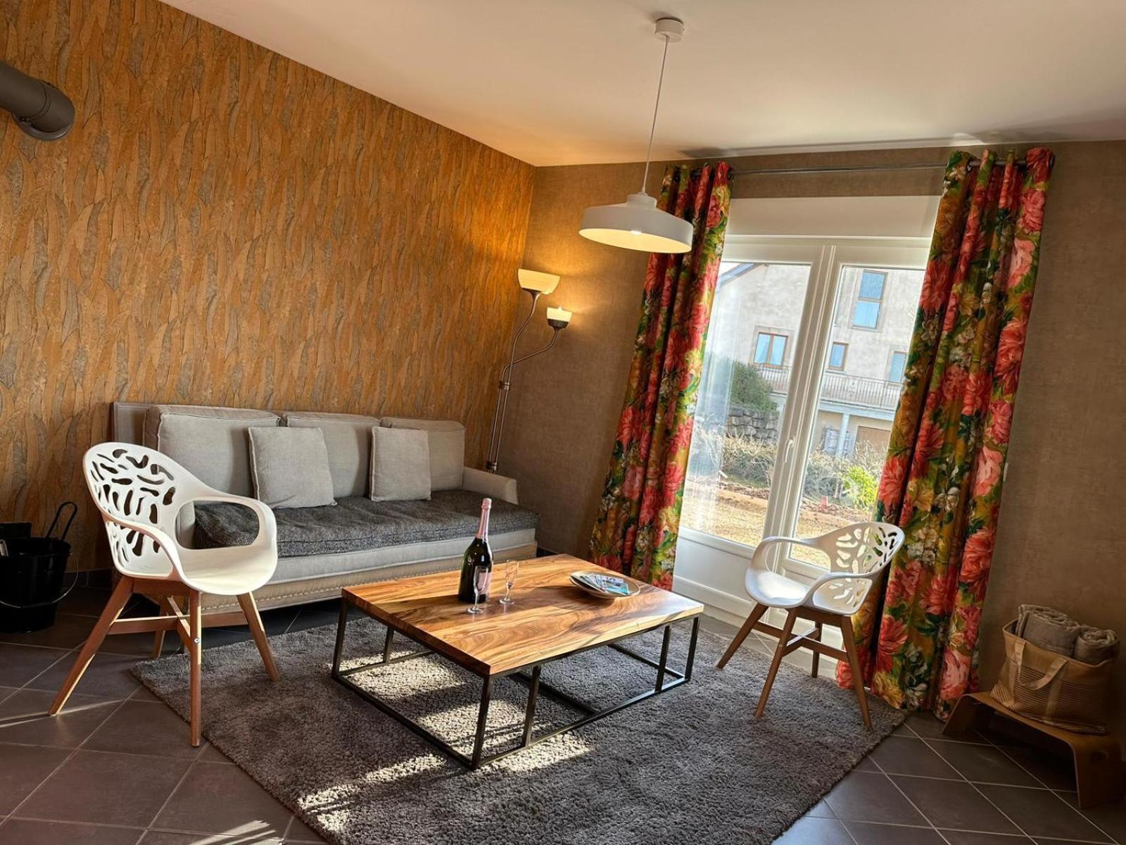 Le Charme Villa Cernay-les-Reims Eksteriør bilde